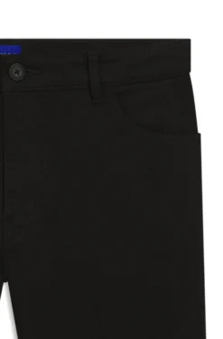 Slim-Fit Hose mit ausgestelltem Beinverlauf