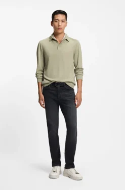 Slim-Fit Jeans aus schwarzem Performance-Denim