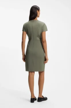 Slim-Fit Kleid aus italienischer Stretch-Wolle