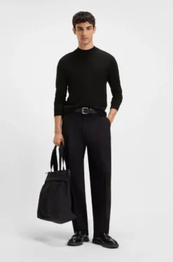 Slim-Fit Pullover mit hohem Ausschnitt