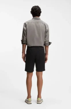 Slim-Fit Shorts aus elastischem Baumwoll-Twill