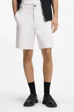 Slim-Fit Shorts aus merzerisierter Stretch-Baumwolle