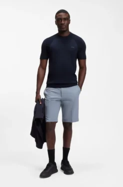 Slim-Fit Shorts aus wasserabweisendem Stretch-Gewebe