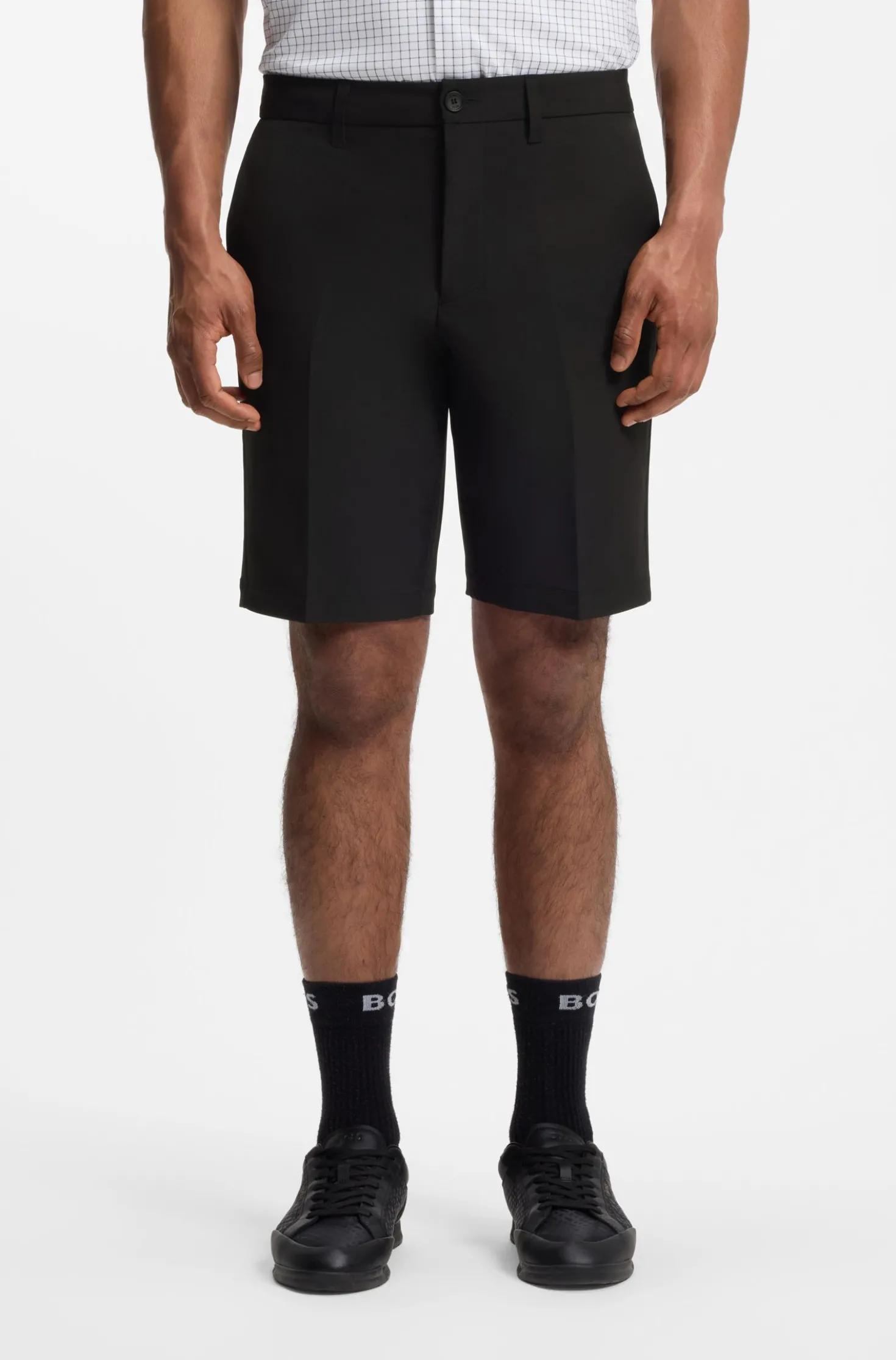 Slim-Fit Shorts aus wasserabweisendem Stretch-Gewebe