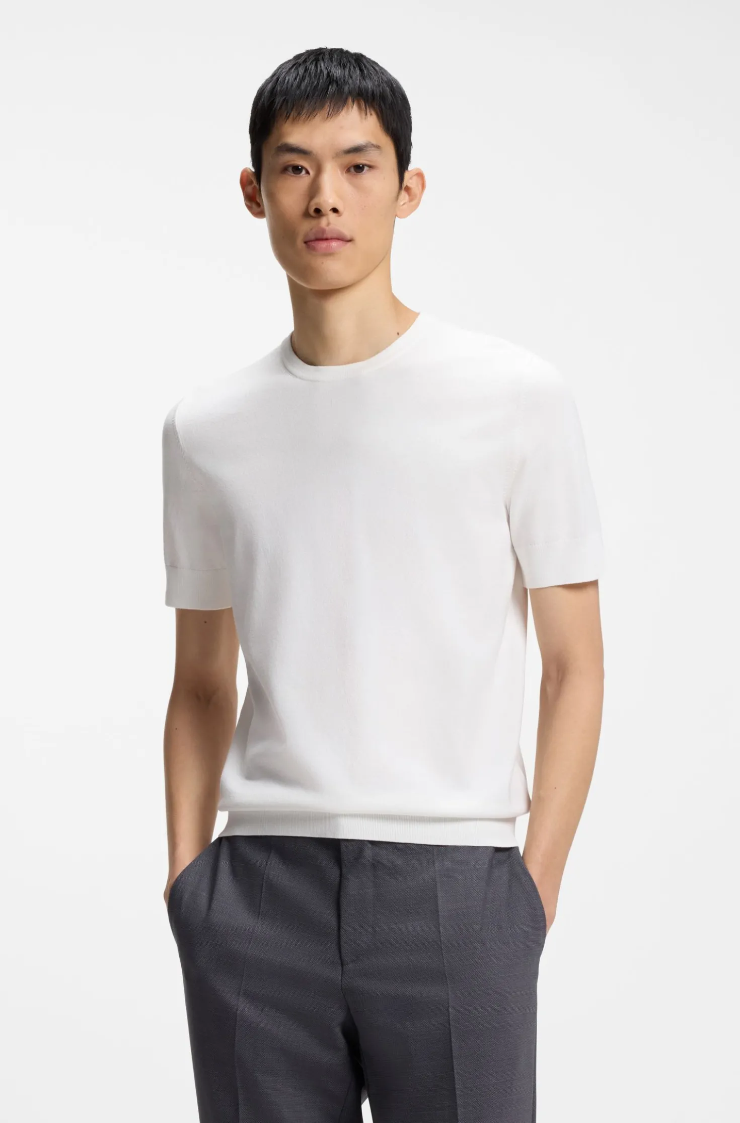 Slim-Fit Strick-T-Shirt