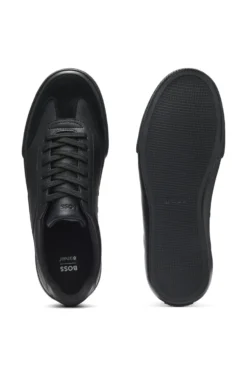 Sneakers aus genarbtem Kunstleder mit Besätzen aus echtem Leder