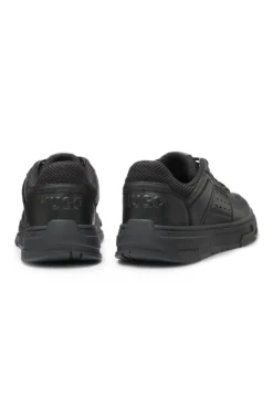 Sneakers aus Kunstleder mit Mesh-Details