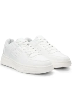 Sneakers aus Kunstleder mit Mesh-Details
