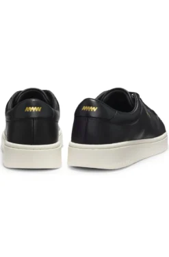 Sneakers aus Nappaleder mit goldfarbenem Logo