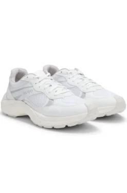 Sneakers mit Mesh und Kunstleder