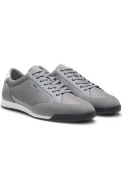 Sneakers mit Veloursleder-Besatz und gerippter Sohle