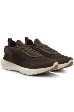 Sporty slip-on trainers with suede details