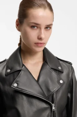 Straight-Fit Bikerjacke aus Leder mit Reißverschluss-Details