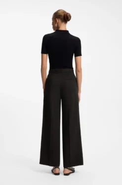 Straight-Fit Hose mit goldfarbener Karabiner-Kette