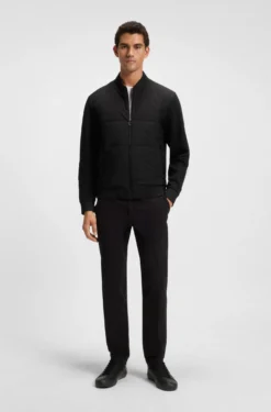 Sweatjacke mit Reißverschluss und gepolsterter Vorderseite