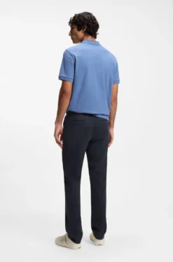 Tapered-Fit Hose aus Baumwoll-Satin mit Elasthan-Anteil