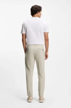 Tapered-Fit Hose aus wasserabweisendem Stretch-Gewebe