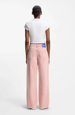 T-Shirt aus Stretch-Baumwolle in Cropped-Länge mit Happy HUGO Logo aus Strass