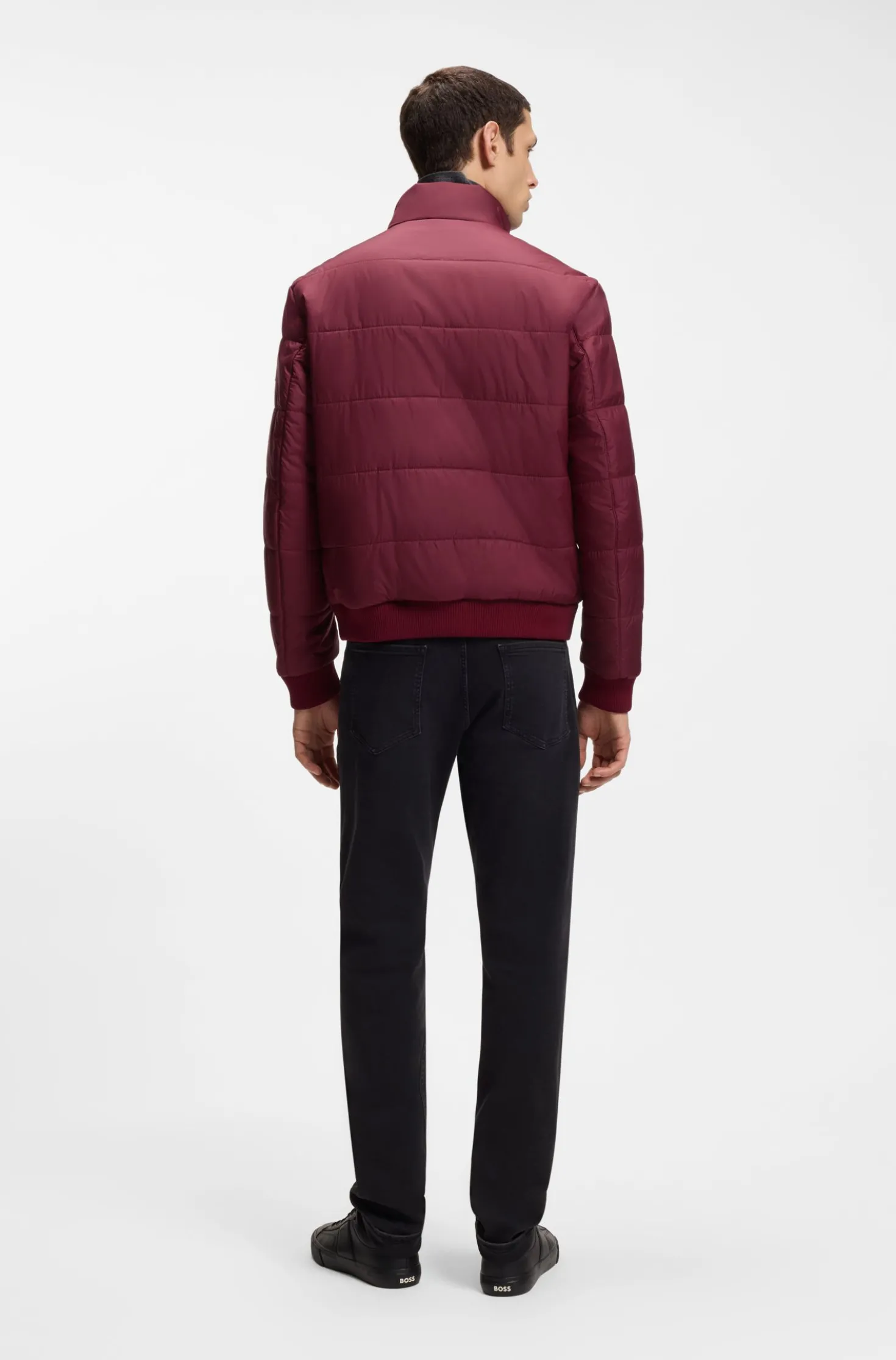 Wasserabweisende Jacke mit Logo-Aufnäher