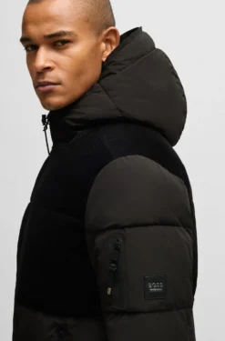 Wasserdichte Reitsport-Jacke mit Cord-Details