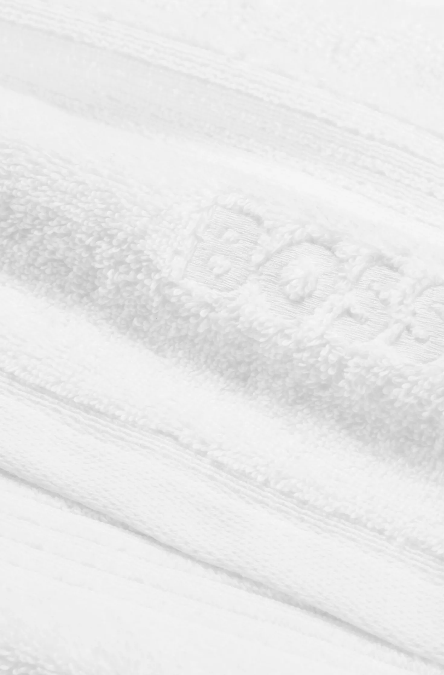 Weißes Duschtuch aus Baumwolle mit gesticktem Logo