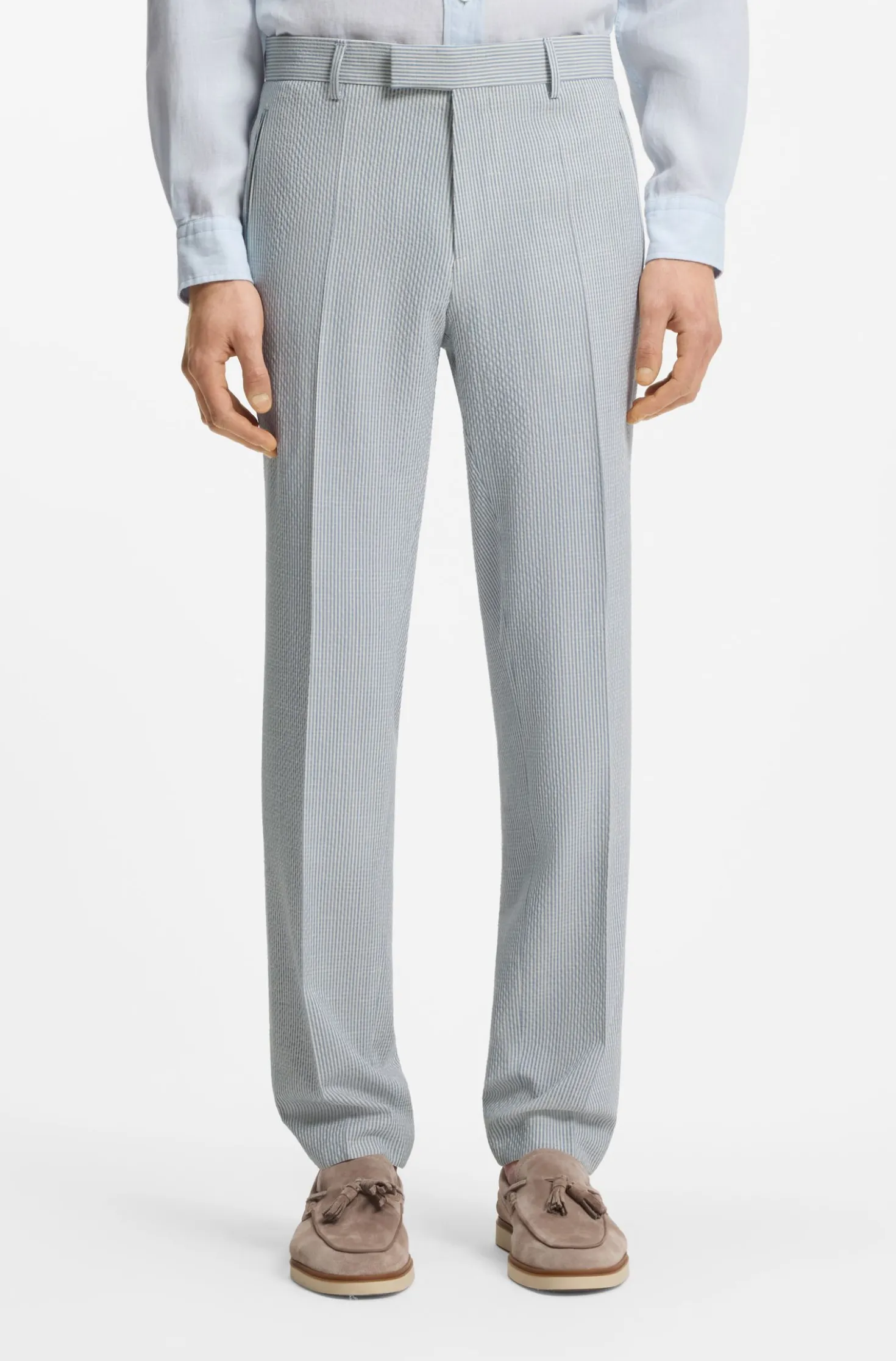Zweiteiliger Slim-Fit Anzug aus elastischem Seersucker